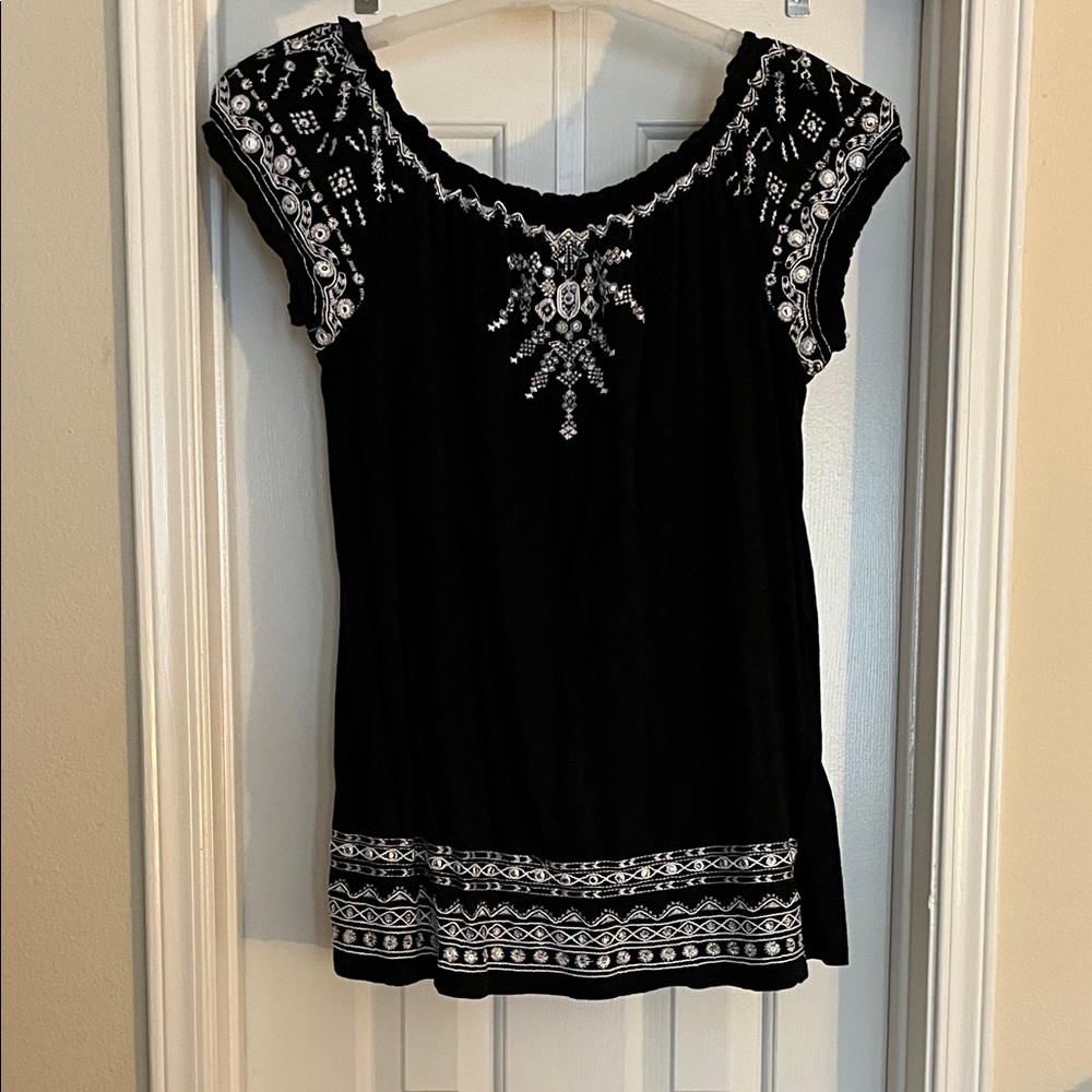 Chico's Black Top with White Embroidery